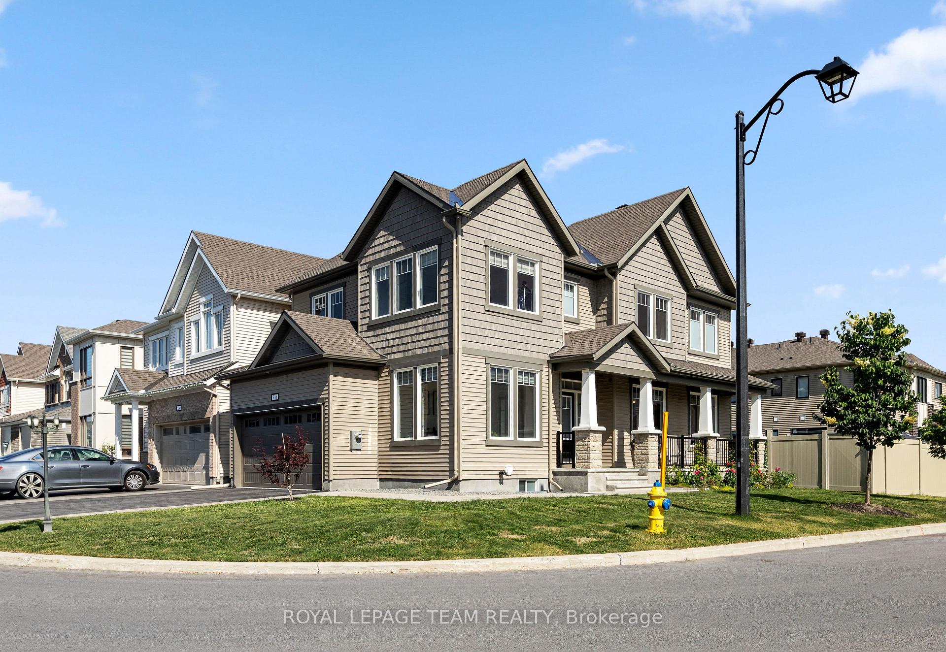 Photo 2 of 526 Alcor Terrace, Ottawa, Barrhaven - Half Moon Bay — HOMEH