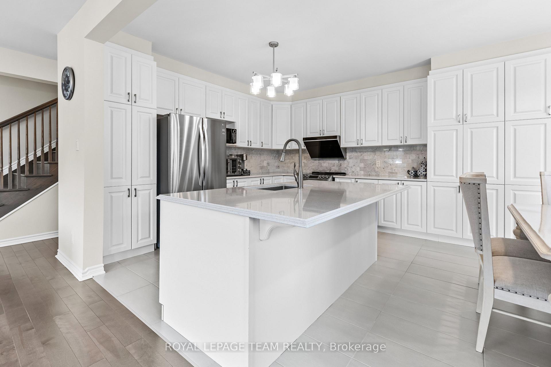 Photo 15 of 526 Alcor Terrace, Ottawa, Barrhaven - Half Moon Bay — HOMEH