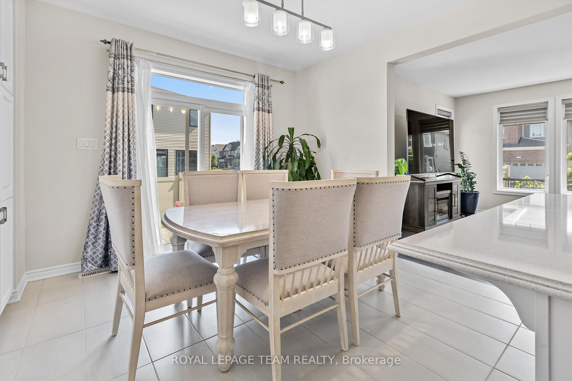 Photo 13 of 526 Alcor Terrace, Ottawa, Barrhaven - Half Moon Bay — HOMEH