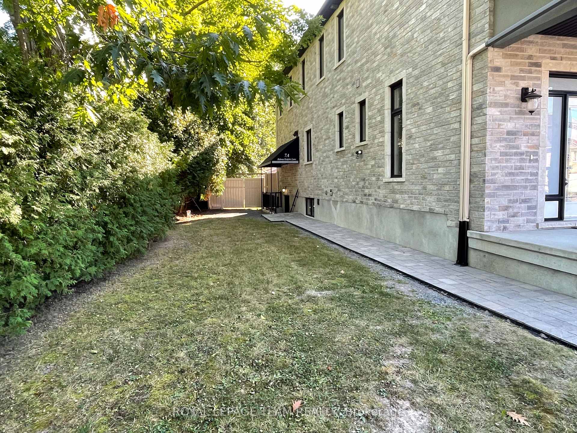 Photo 6 of Unit A, 7 Rideau Heights Lane, Ottawa, Rideau Heights/Rideau River — HOMEH
