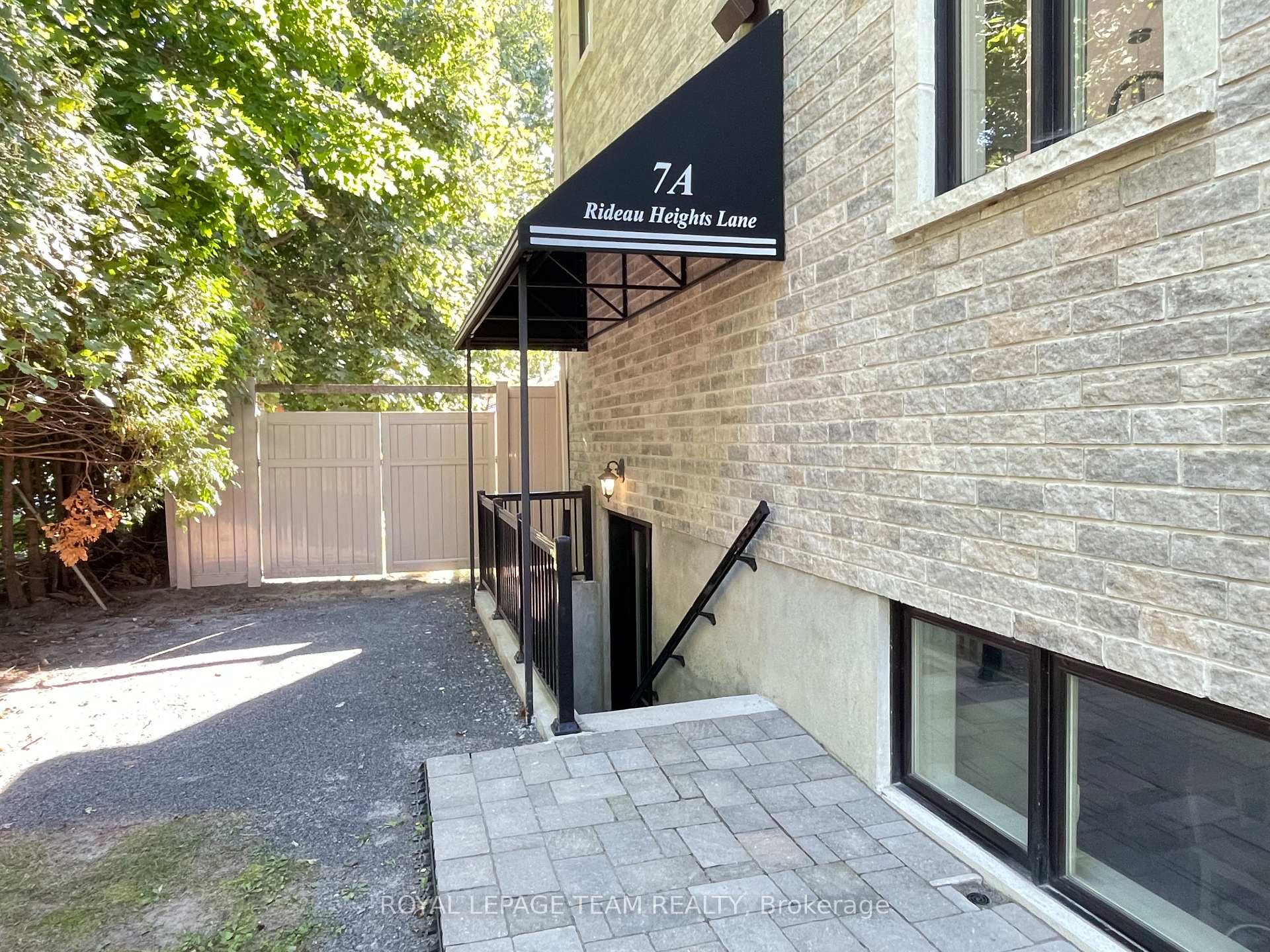 Photo 5 of Unit A, 7 Rideau Heights Lane, Ottawa, Rideau Heights/Rideau River — HOMEH