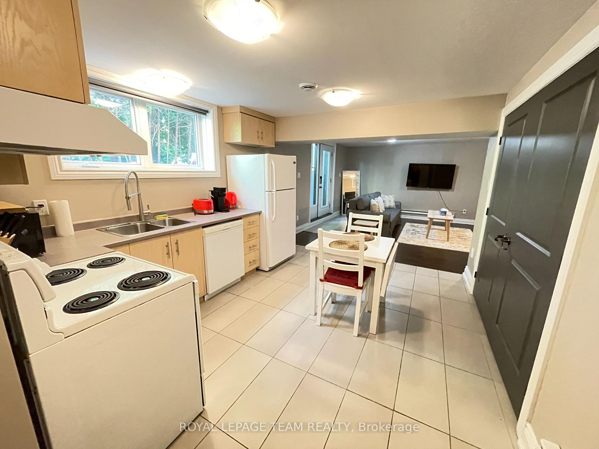 Photo 10 of Unit A, 7 Rideau Heights Lane, Ottawa, Rideau Heights/Rideau River — HOMEH