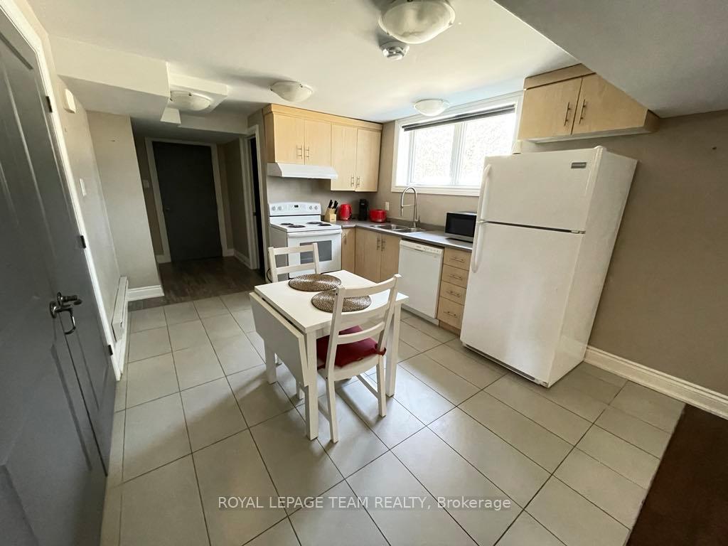 Photo 9 of Unit A, 7 Rideau Heights Lane, Ottawa, Rideau Heights/Rideau River — HOMEH