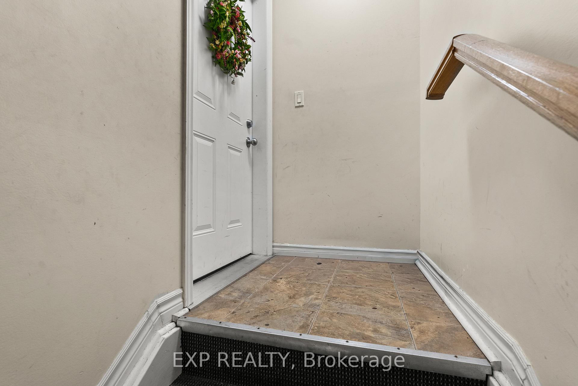 Photo 10 of Unit C, 52 Champagne Avenue, Ottawa, West Centre Town — HOMEH