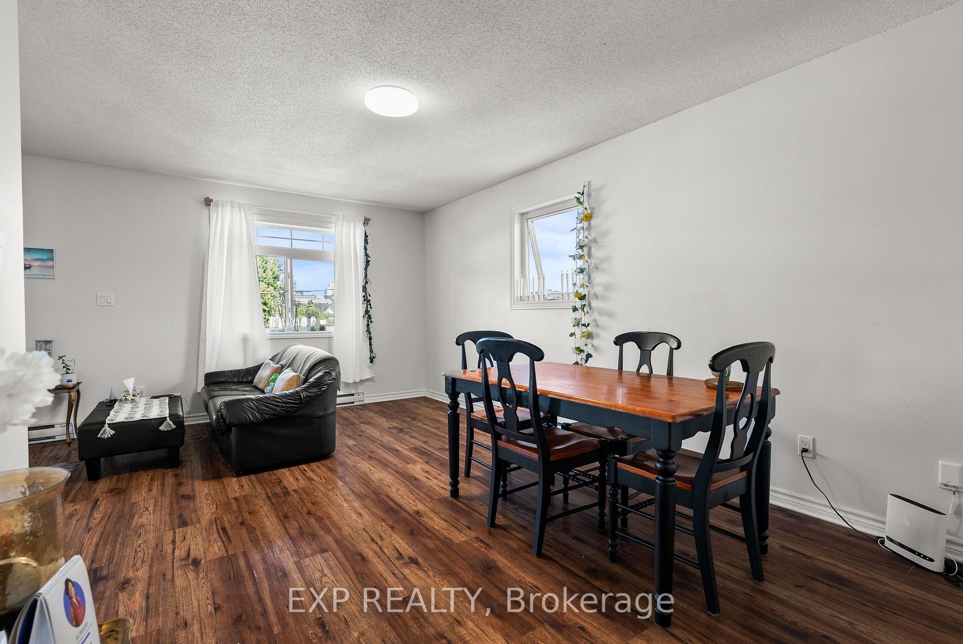 Photo 6 of Unit C, 52 Champagne Avenue, Ottawa, West Centre Town — HOMEH