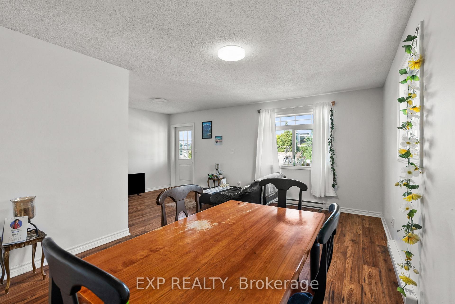 Photo 12 of Unit C, 52 Champagne Avenue, Ottawa, West Centre Town — HOMEH