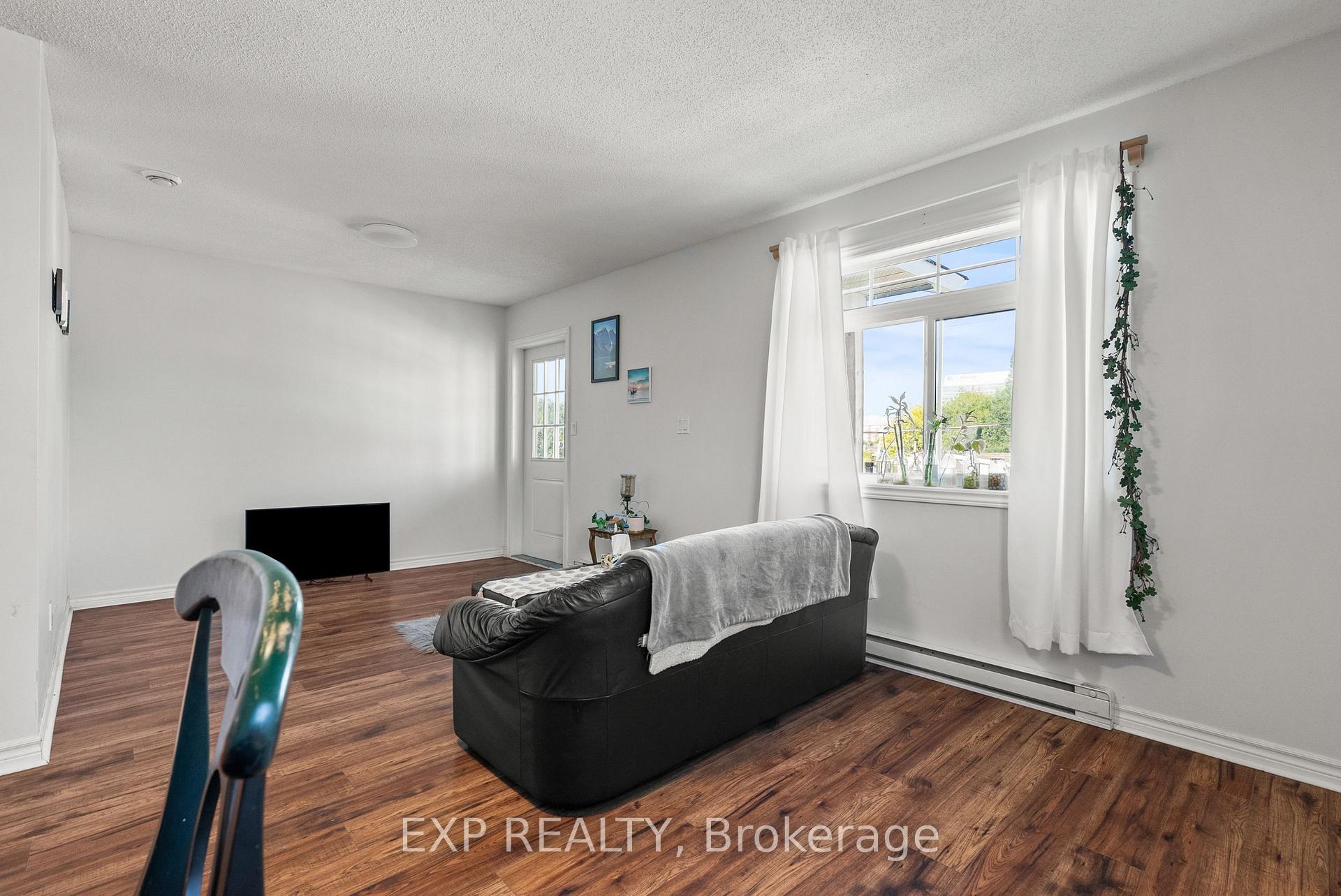 Photo 14 of Unit C, 52 Champagne Avenue, Ottawa, West Centre Town — HOMEH