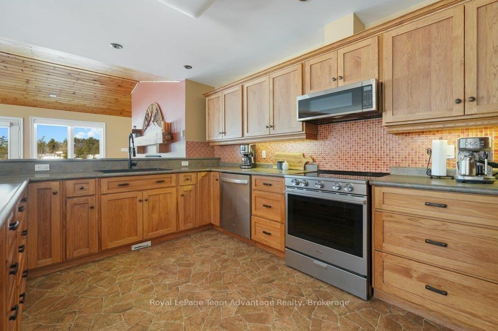 Photo 10 of 56 Granite Road N, The Archipelago, Archipelago North — HOMEH