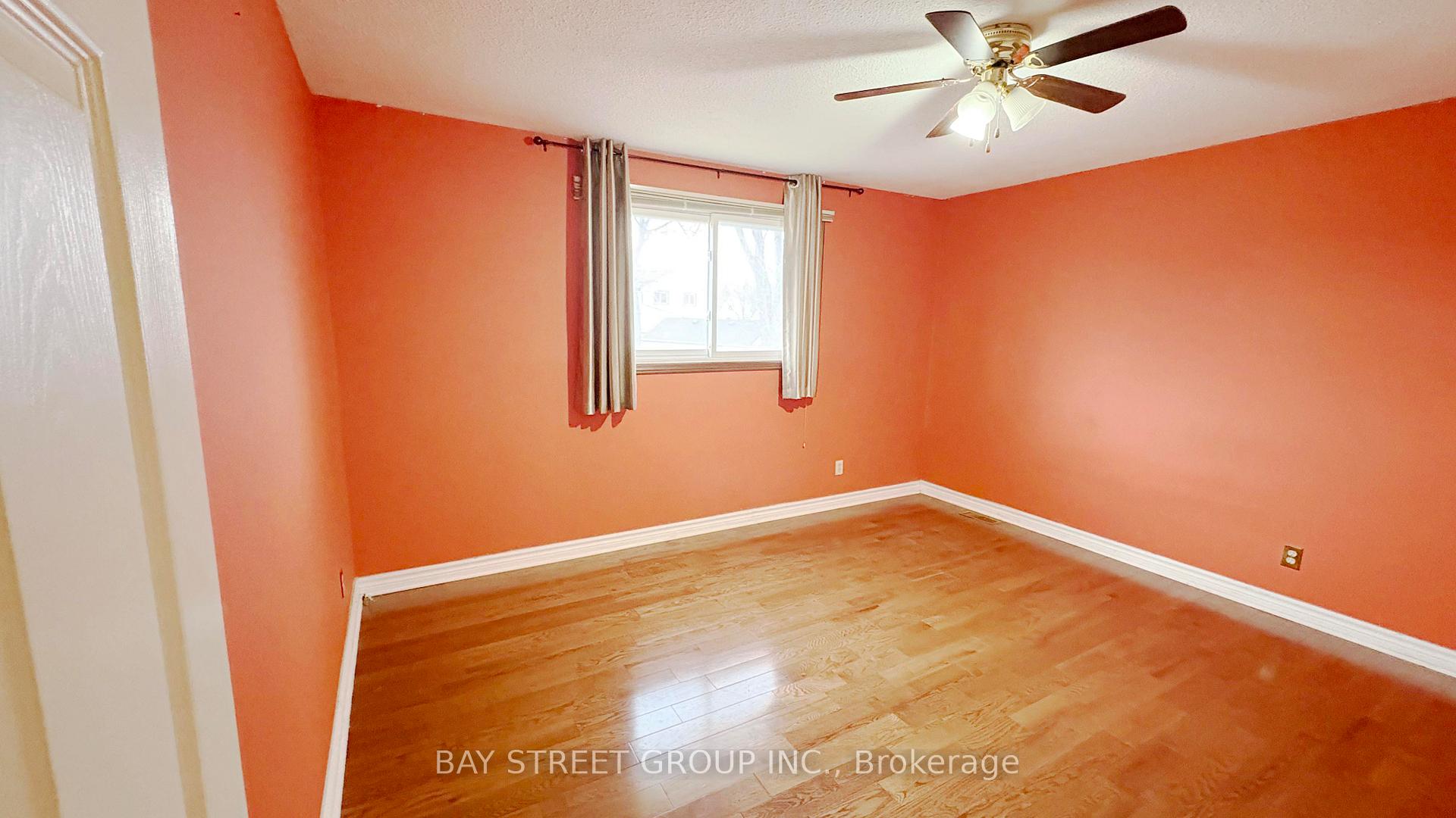 Photo 8 of 28 Roehampton Avenue, St. Catharines, Carlton/Bunting — HOMEH