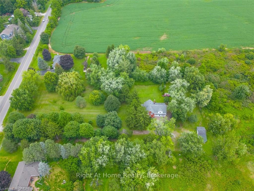 Photo 4 of 623 Miles Road, Hamilton, Rural Glanbrook — HOMEH
