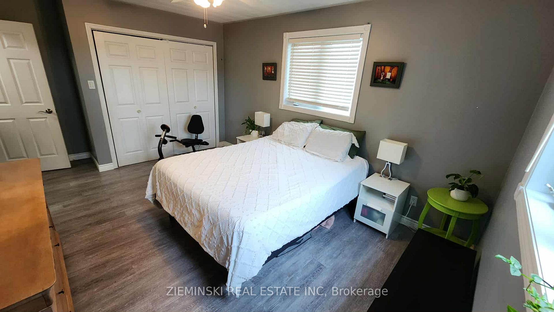 Photo 15 of 447 Eleventh Avenue, Cochrane — HOMEH
