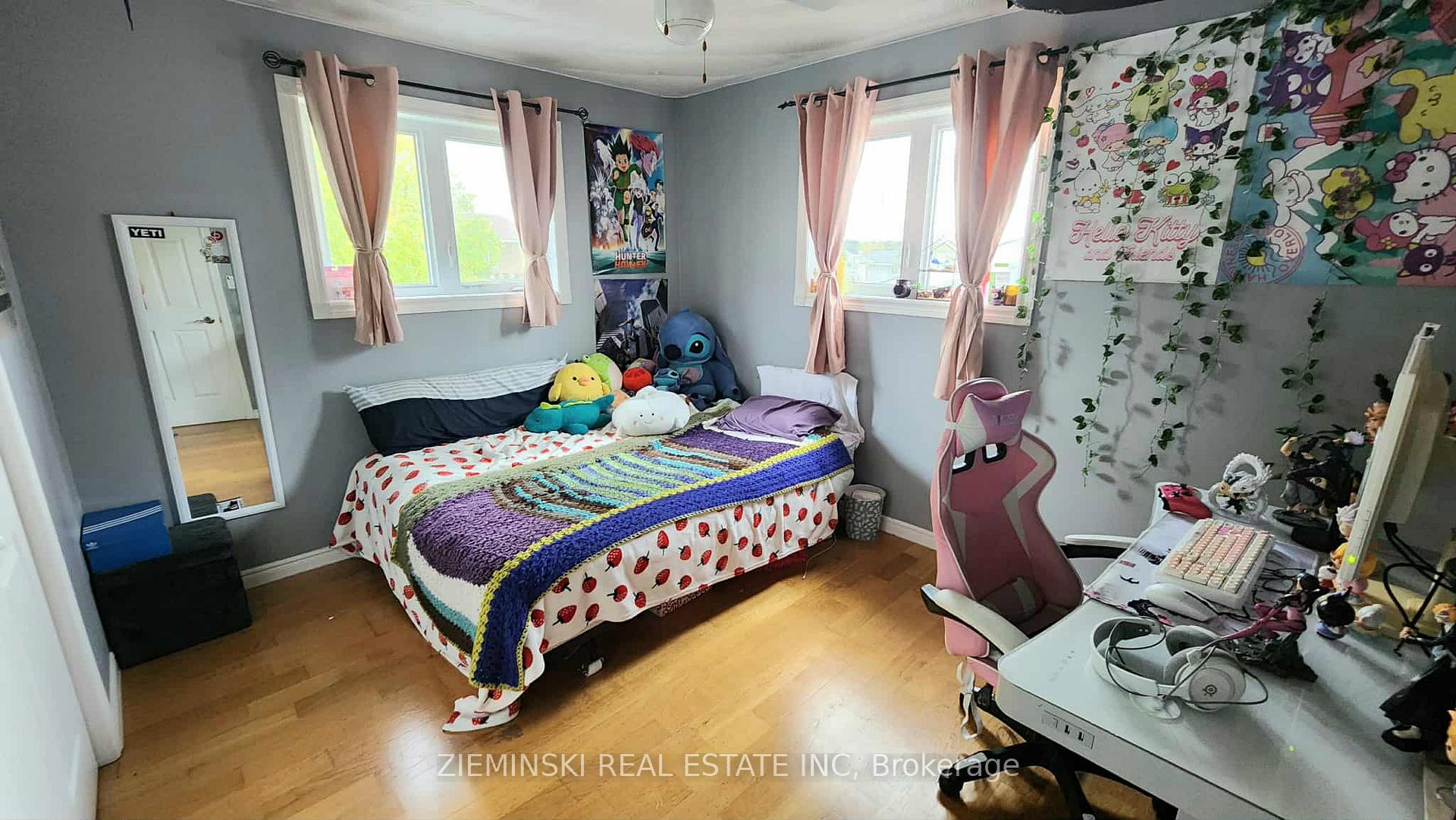 Photo 17 of 447 Eleventh Avenue, Cochrane — HOMEH
