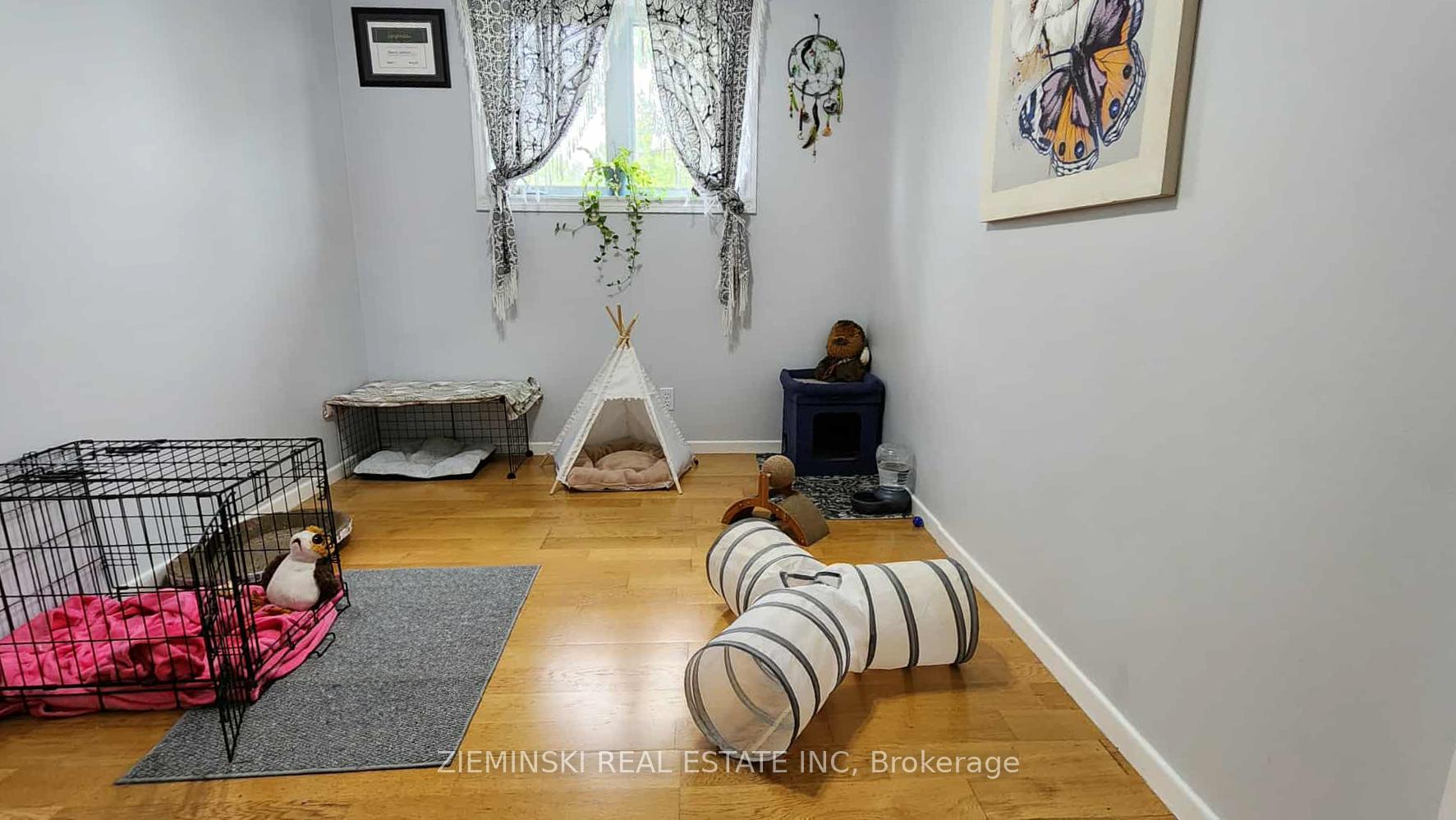 Photo 20 of 447 Eleventh Avenue, Cochrane — HOMEH