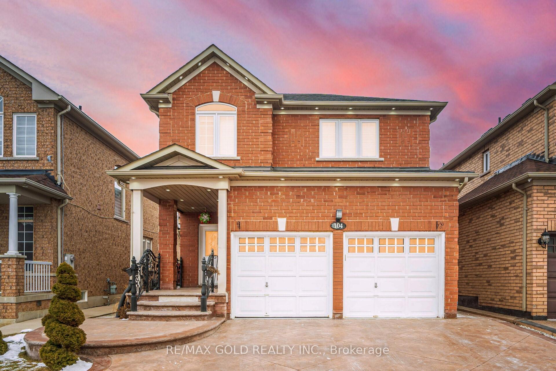 Front of 104 Turquoise Crescent