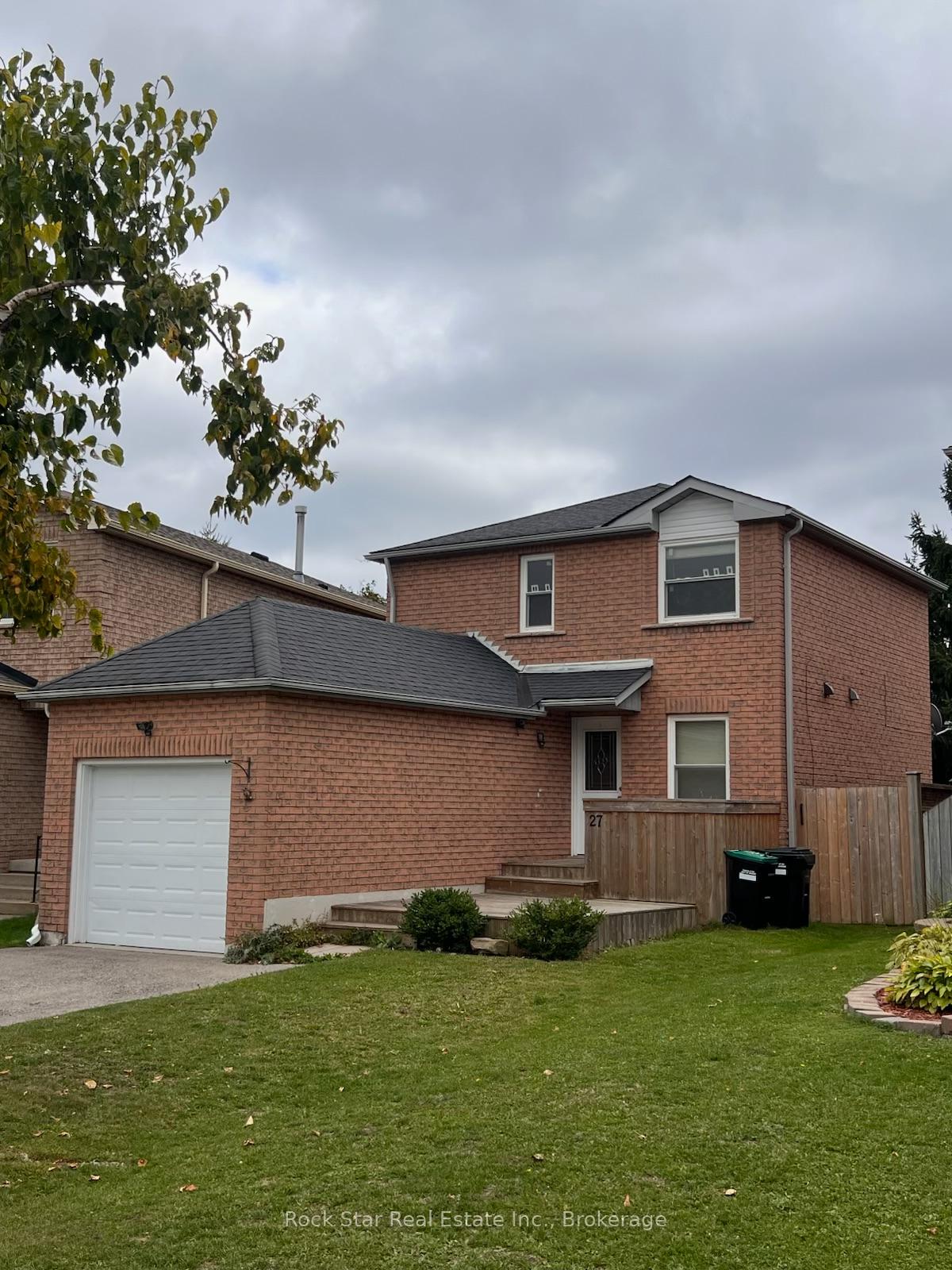 Photo 2 of 27 Delaney Crescent, Barrie, Northwest — HOMEH