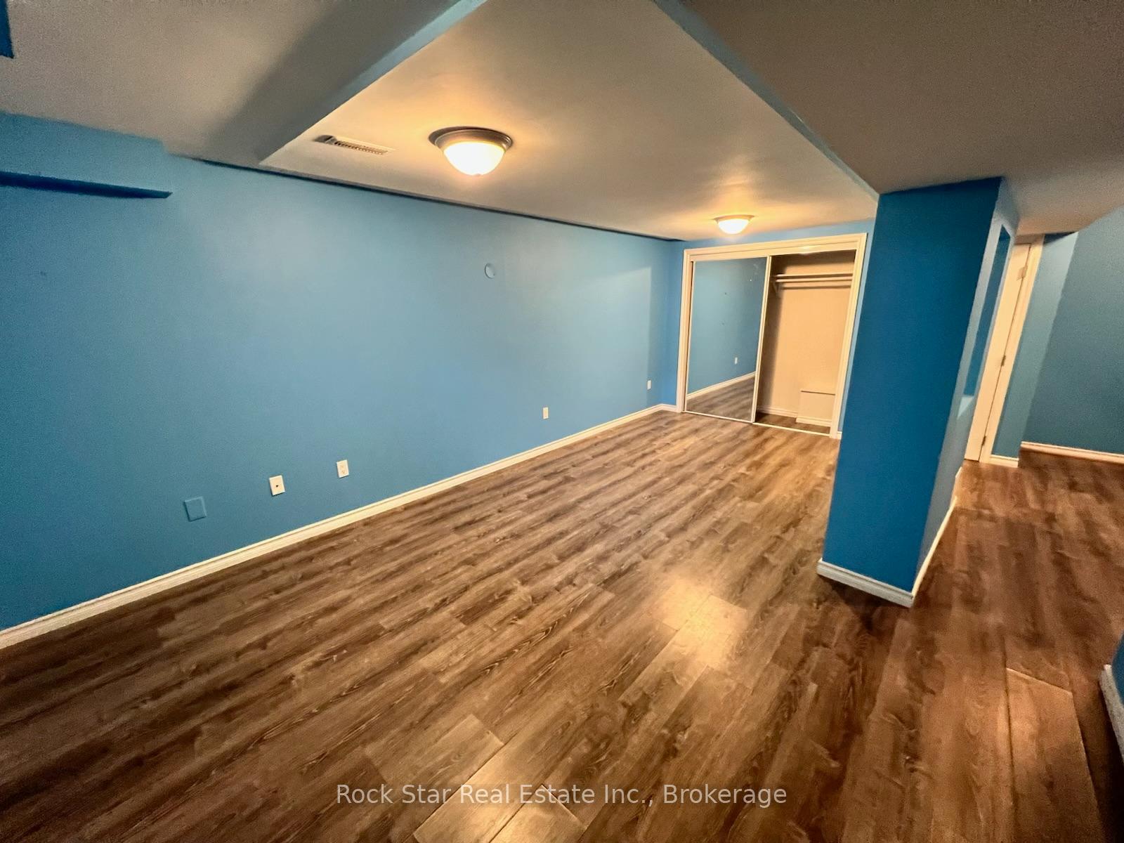 Photo 16 of 27 Delaney Crescent, Barrie, Northwest — HOMEH