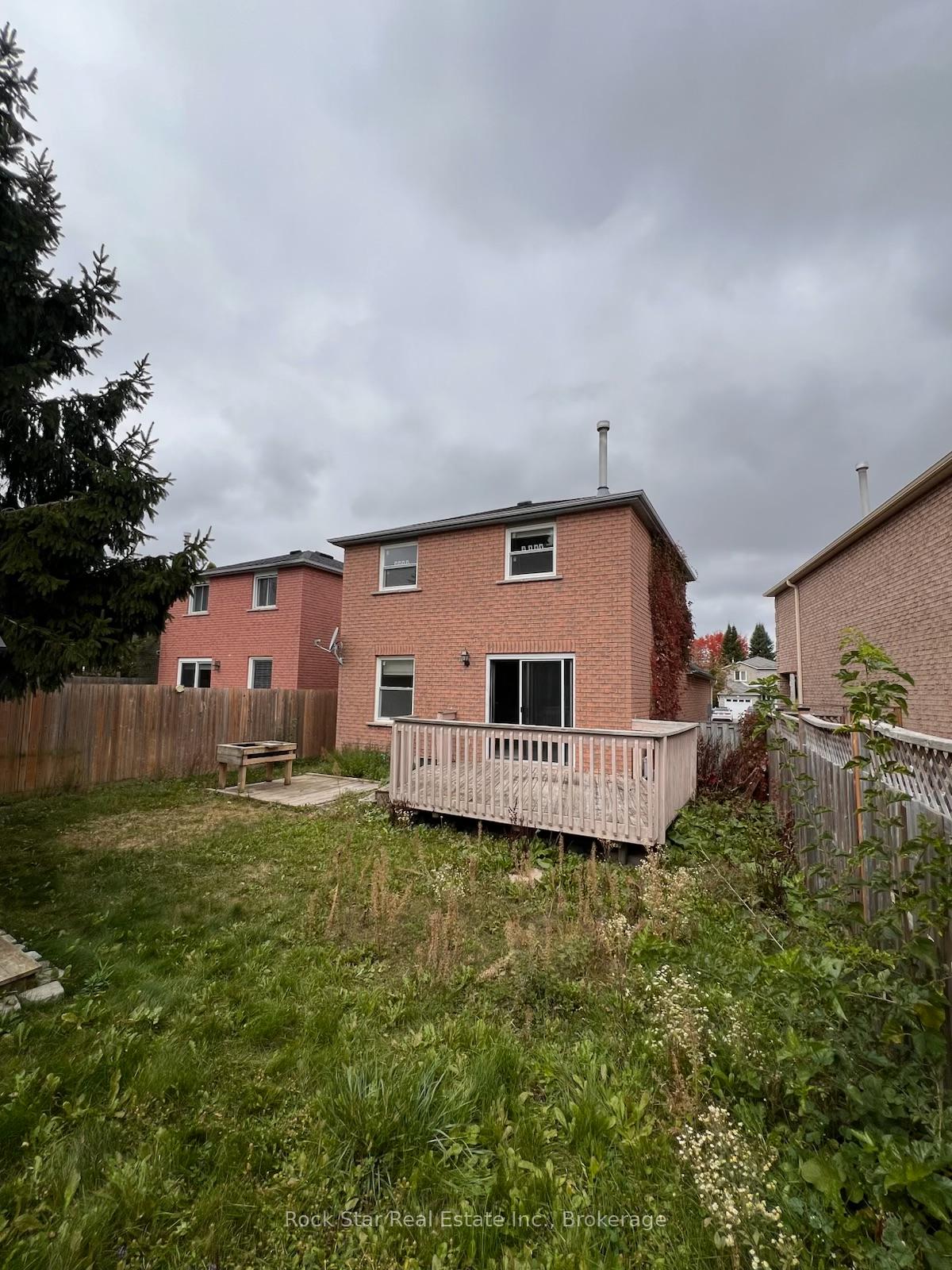 Photo 20 of 27 Delaney Crescent, Barrie, Northwest — HOMEH
