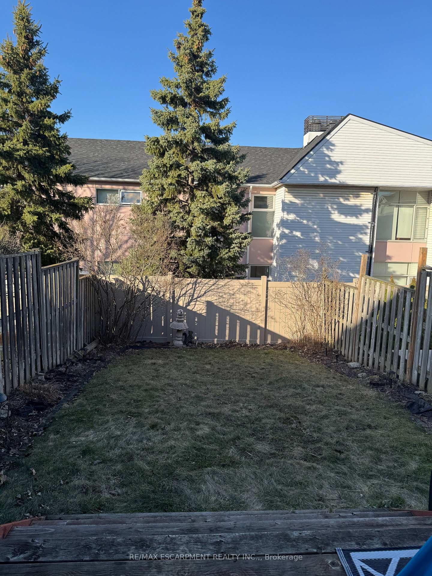 Photo 14 of 601 Southridge Drive, Hamilton, Mountview — HOMEH