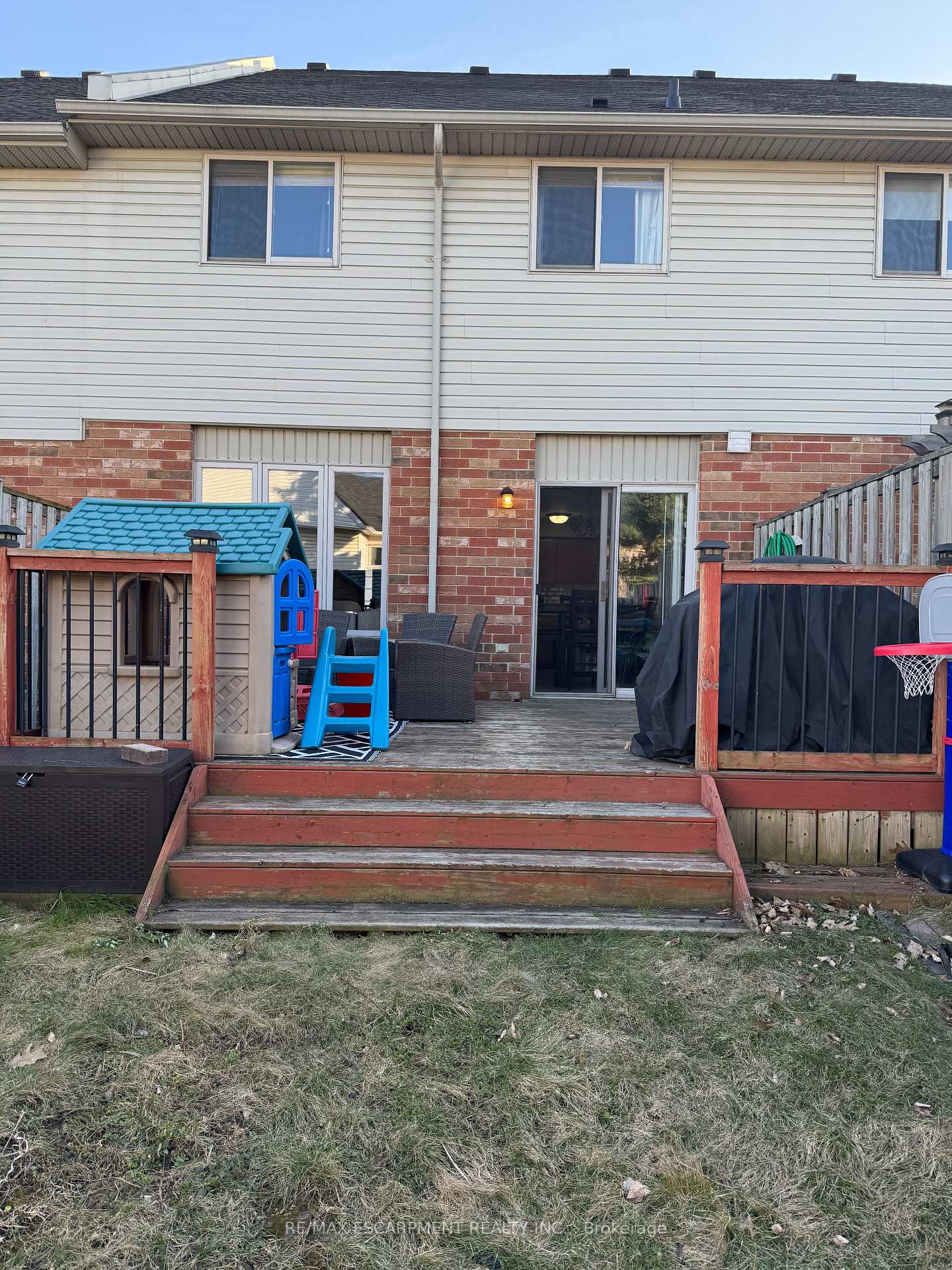 Photo 15 of 601 Southridge Drive, Hamilton, Mountview — HOMEH