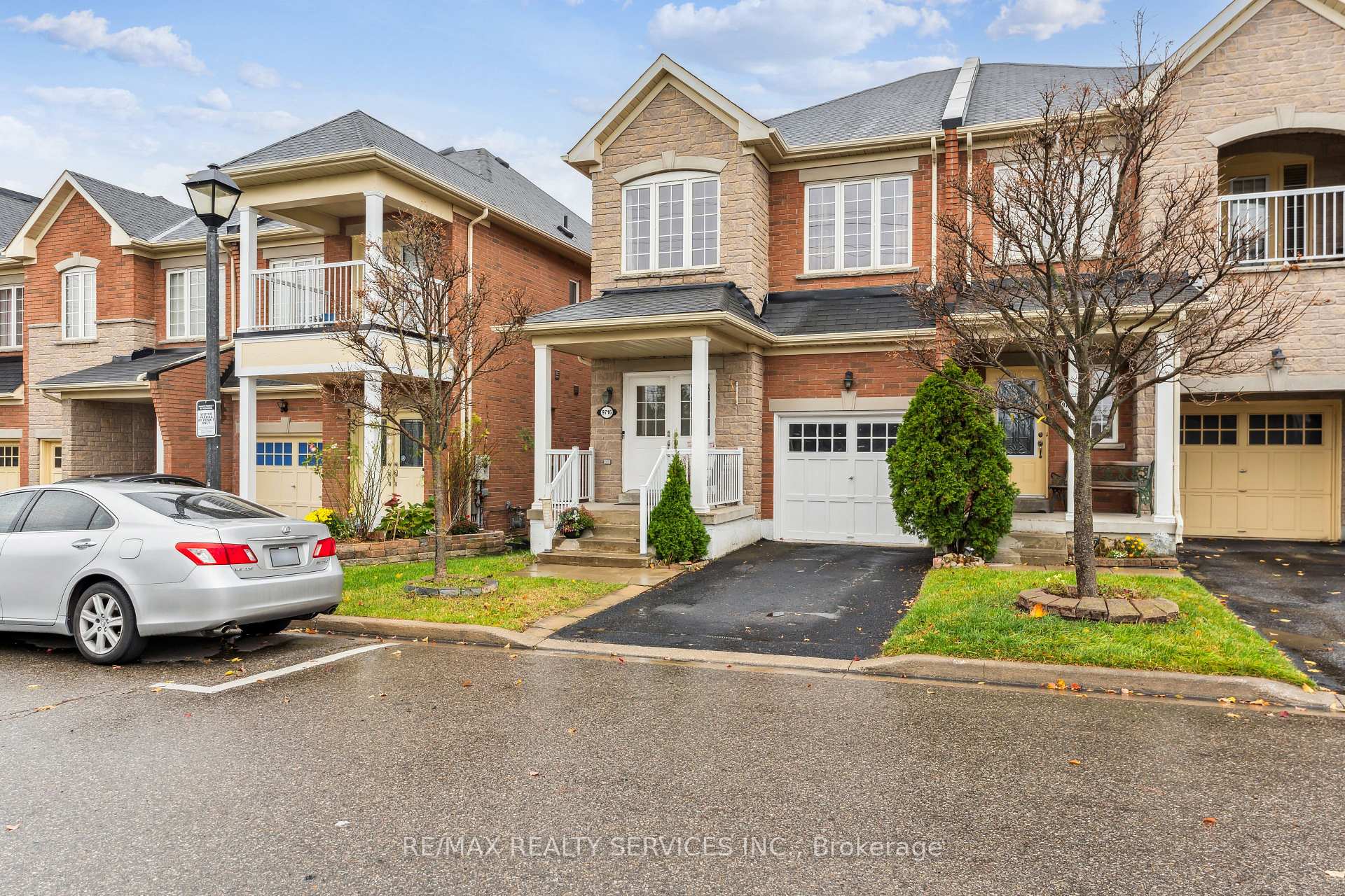 Photo 2 of 9716 Mclaughlin Road, Brampton, Fletcher's Creek Village — HOMEH