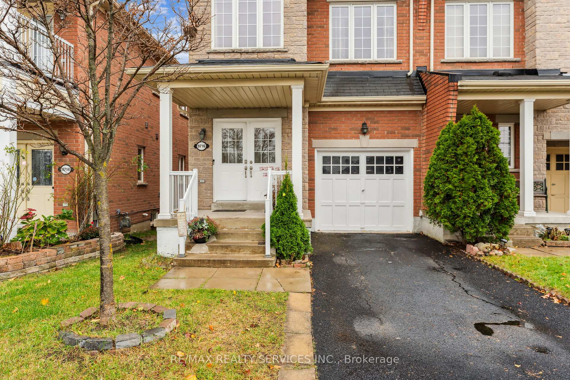 Photo 3 of 9716 Mclaughlin Road, Brampton, Fletcher's Creek Village — HOMEH