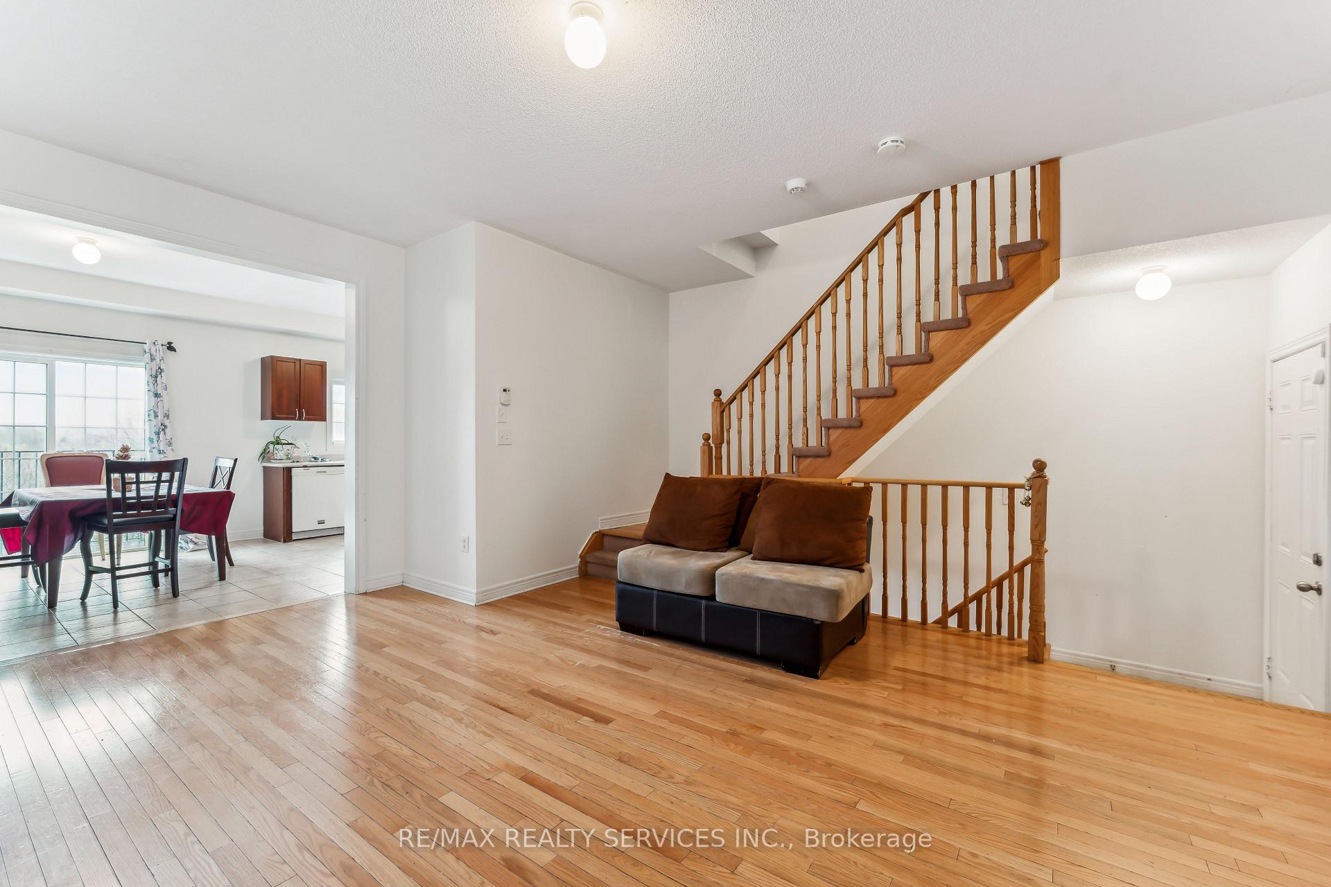 Photo 8 of 9716 Mclaughlin Road, Brampton, Fletcher's Creek Village — HOMEH