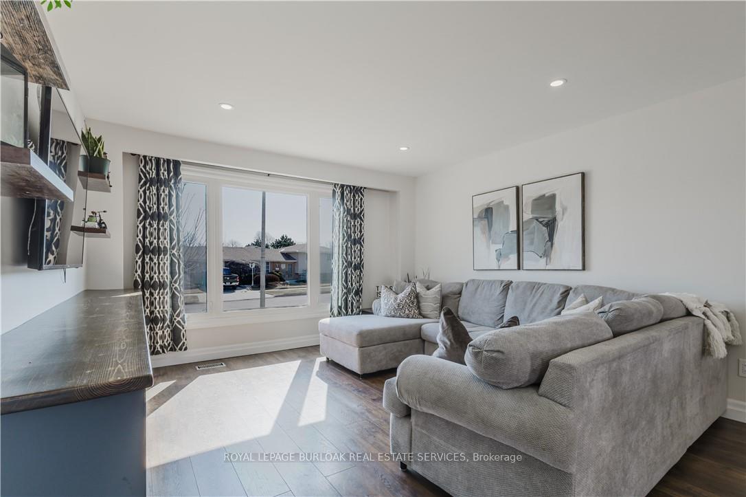 Photo 11 of 95 Eastbury Drive, Hamilton, Stoney Creek — HOMEH