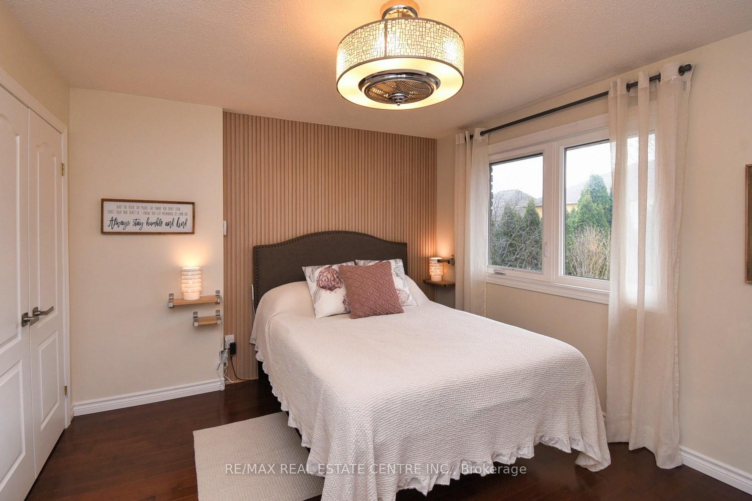 Photo 29 of 47 Surrey Drive, Hamilton, Meadowlands — HOMEH