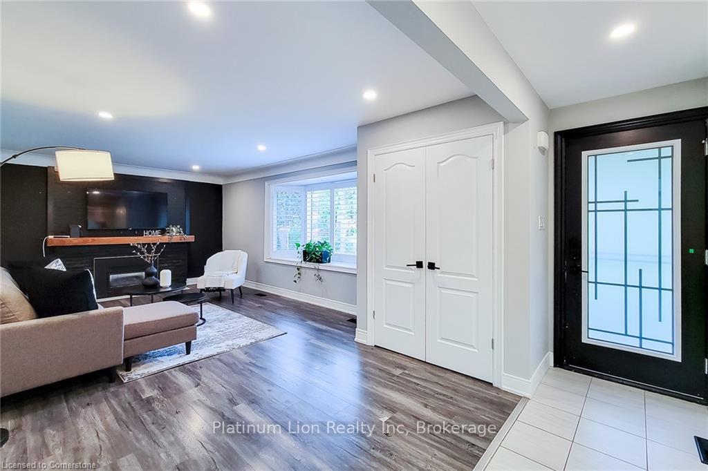 Photo 4 of 49 Aberdeen Avenue, Hamilton, Mount Hope — HOMEH
