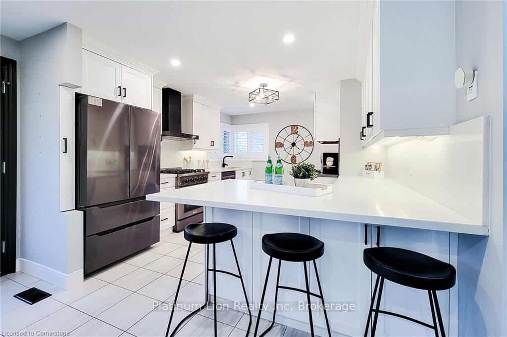 Photo 10 of 49 Aberdeen Avenue, Hamilton, Mount Hope — HOMEH