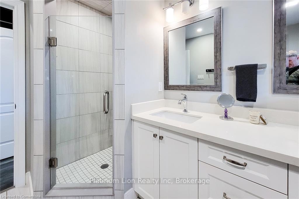 Photo 12 of 49 Aberdeen Avenue, Hamilton, Mount Hope — HOMEH