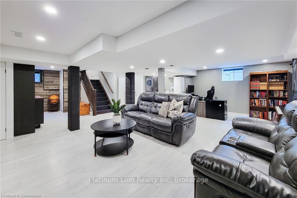 Photo 17 of 49 Aberdeen Avenue, Hamilton, Mount Hope — HOMEH