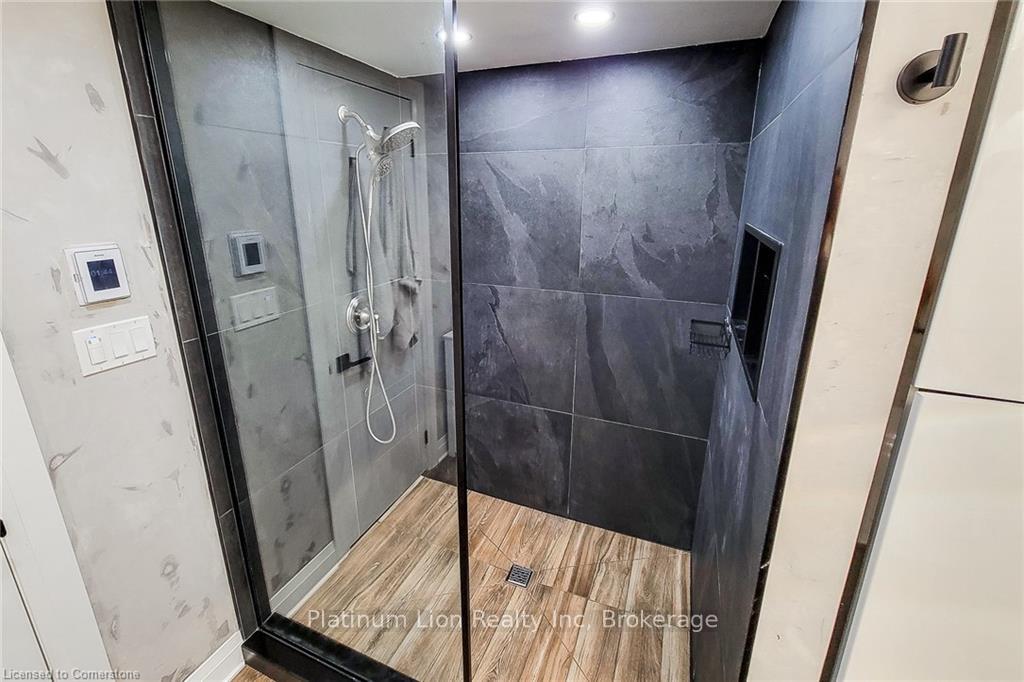 Photo 24 of 49 Aberdeen Avenue, Hamilton, Mount Hope — HOMEH