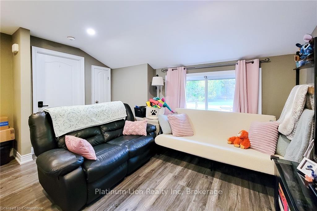Photo 31 of 49 Aberdeen Avenue, Hamilton, Mount Hope — HOMEH