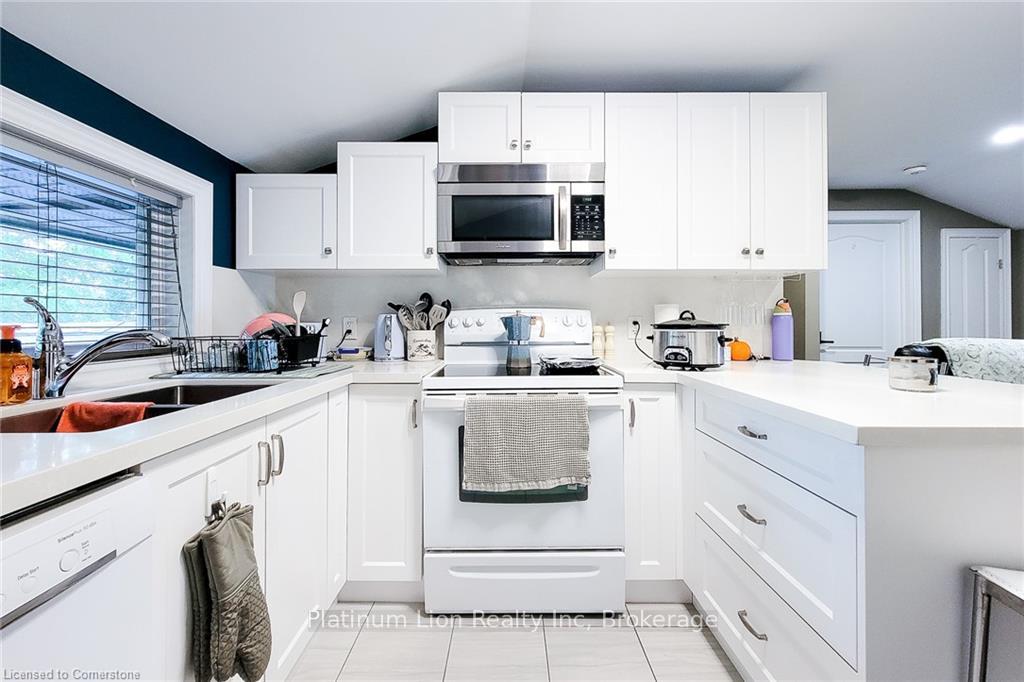 Photo 34 of 49 Aberdeen Avenue, Hamilton, Mount Hope — HOMEH