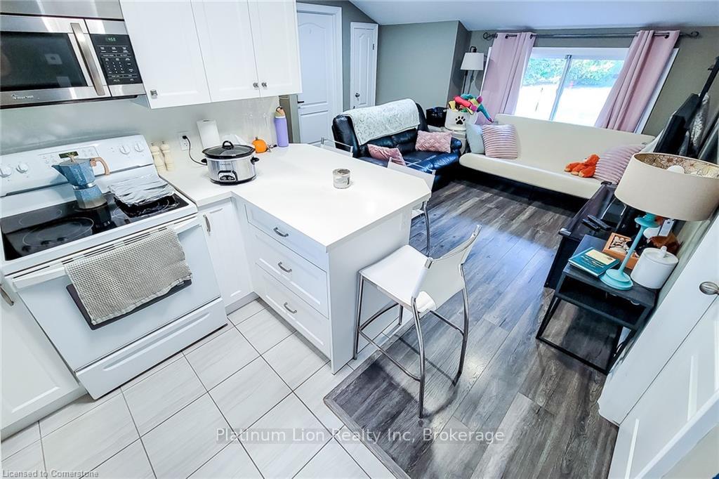 Photo 35 of 49 Aberdeen Avenue, Hamilton, Mount Hope — HOMEH