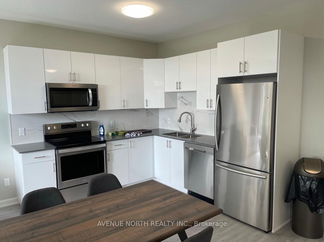 Photo 2 of Unit A, 876 Baseline Road, Ottawa, City View/Skyline/Fisher Heights/Parkwood Hills — HOMEH