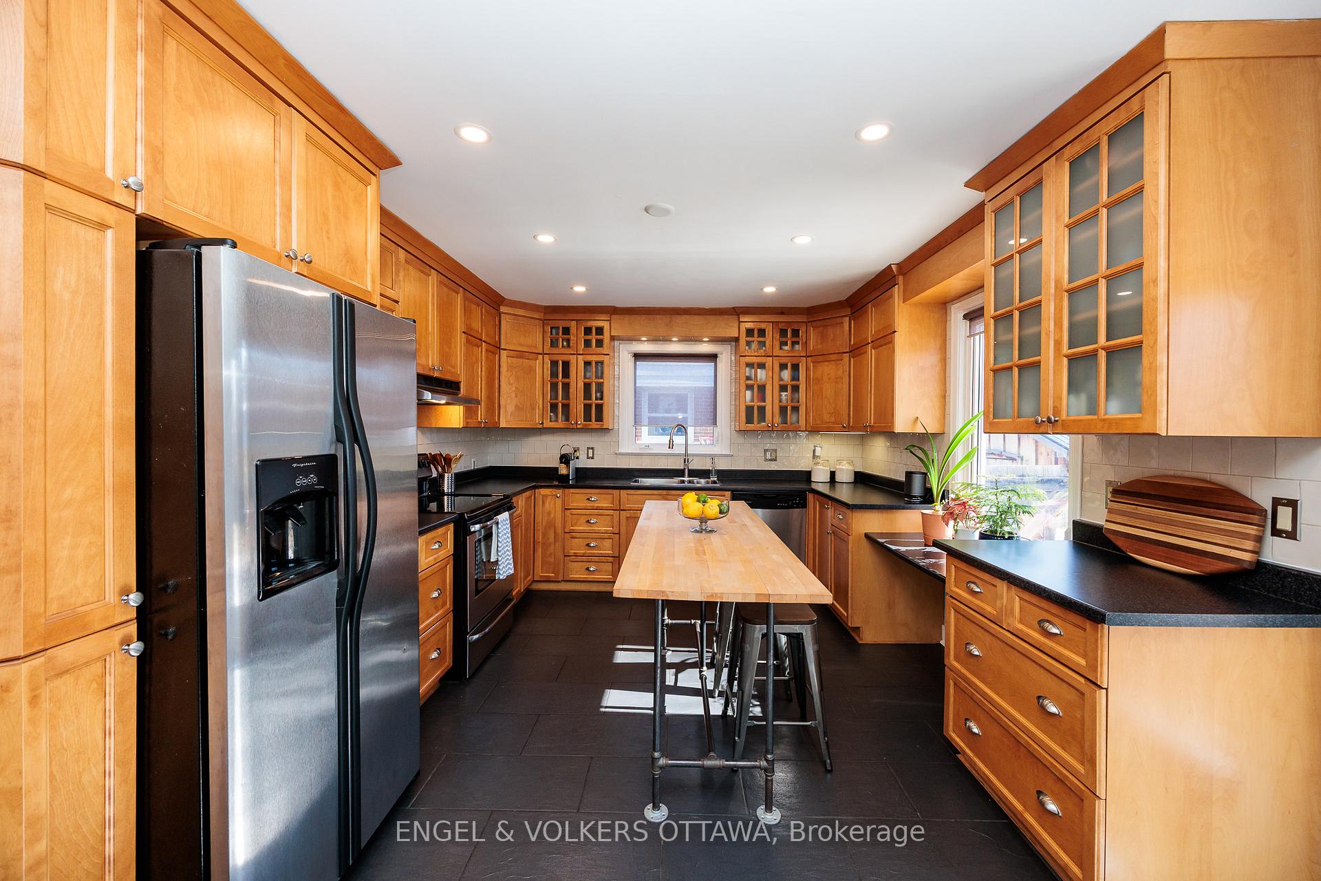 Photo 15 of 1180 Emperor Avenue, Ottawa, Carlington — HOMEH