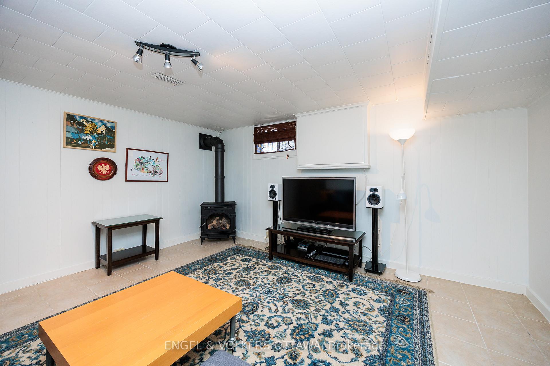Photo 34 of 1180 Emperor Avenue, Ottawa, Carlington — HOMEH
