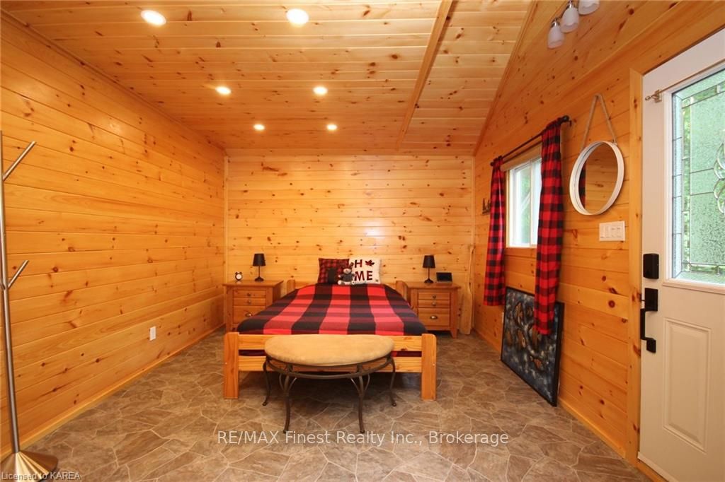 Photo 31 of 76 Downie, Frontenac Islands, The Islands — HOMEH