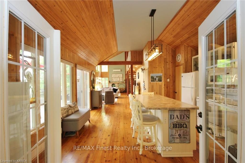 Photo 10 of 76 Downie, Frontenac Islands, The Islands — HOMEH