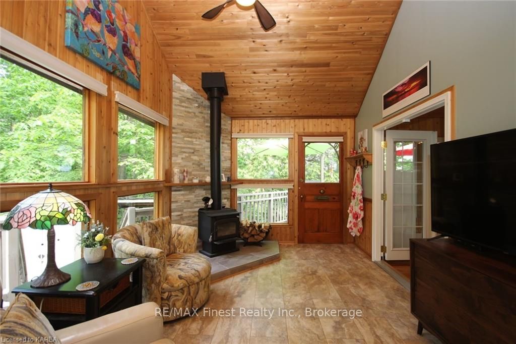Photo 20 of 76 Downie, Frontenac Islands, The Islands — HOMEH