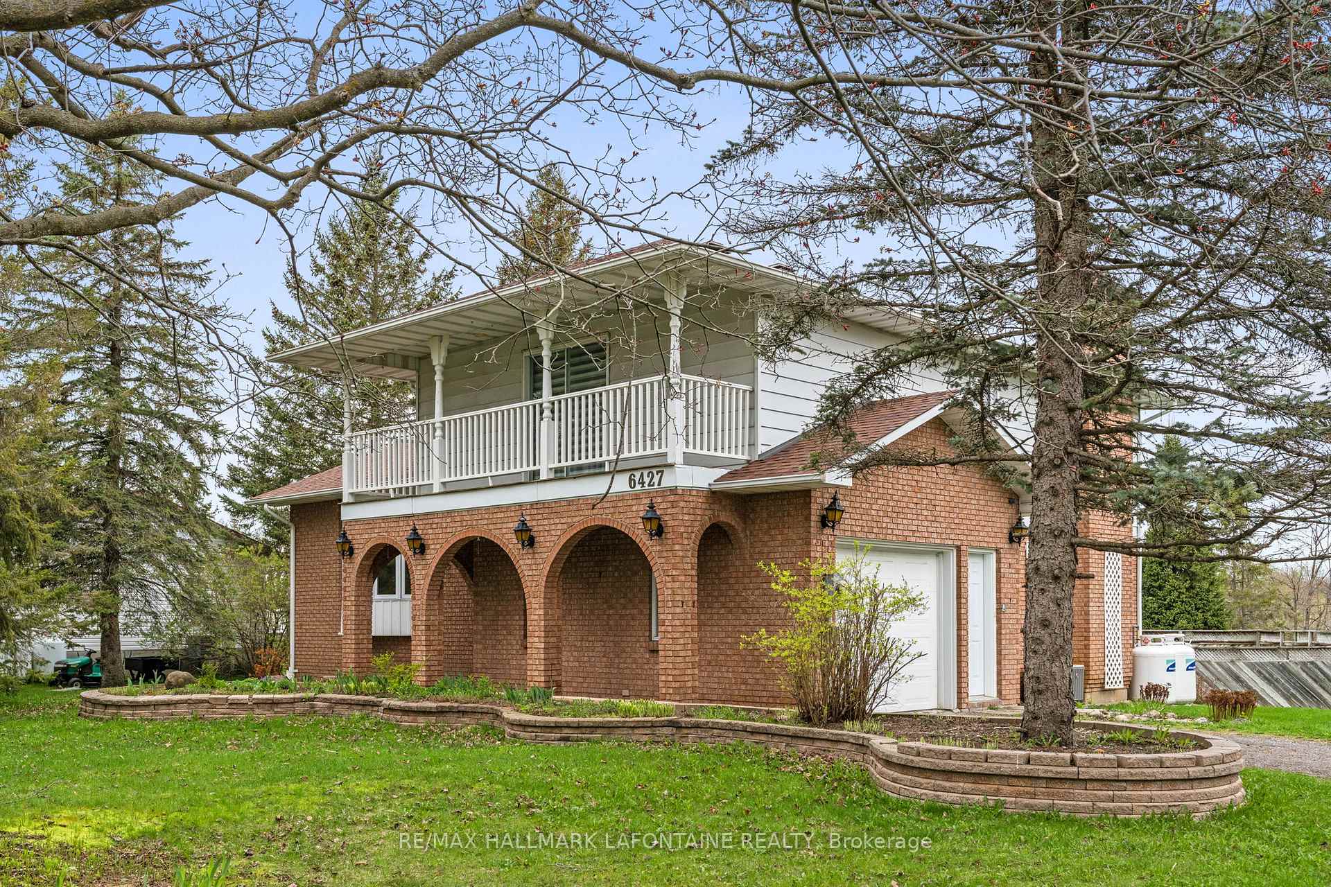 Photo 3 of 6427 Russell Road, Ottawa, Carlsbad Springs — HOMEH