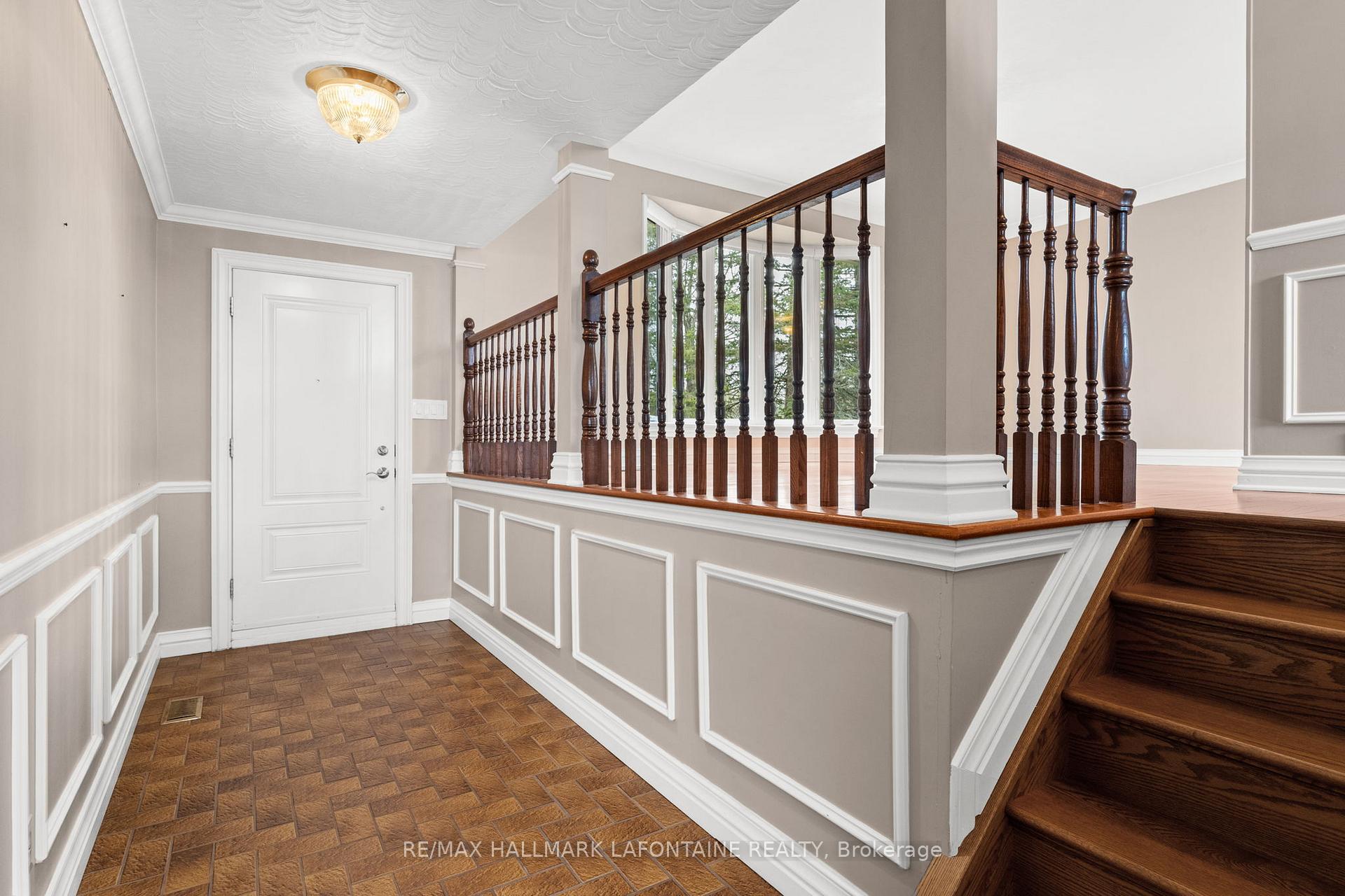 Photo 2 of 6427 Russell Road, Ottawa, Carlsbad Springs — HOMEH