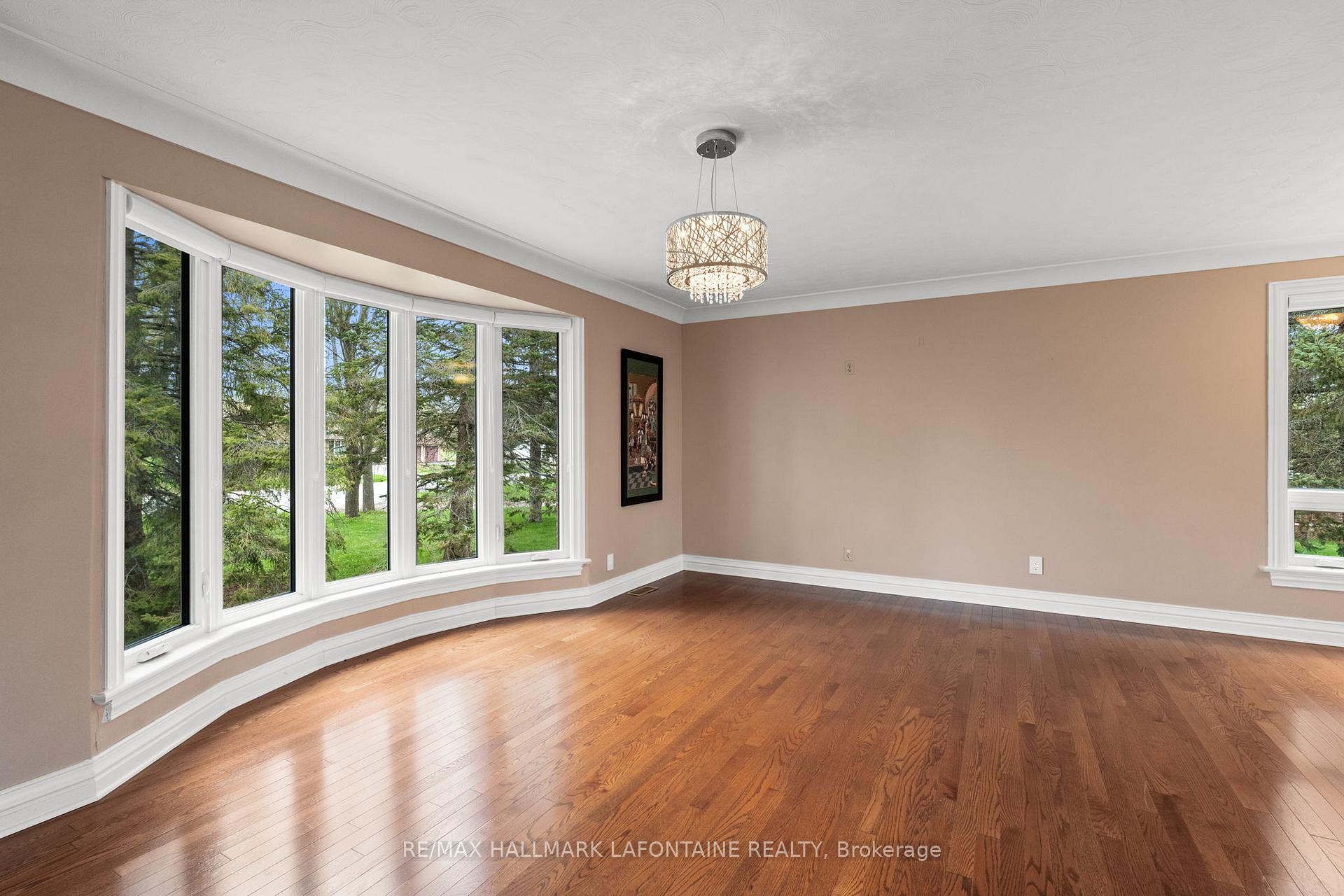 Photo 6 of 6427 Russell Road, Ottawa, Carlsbad Springs — HOMEH