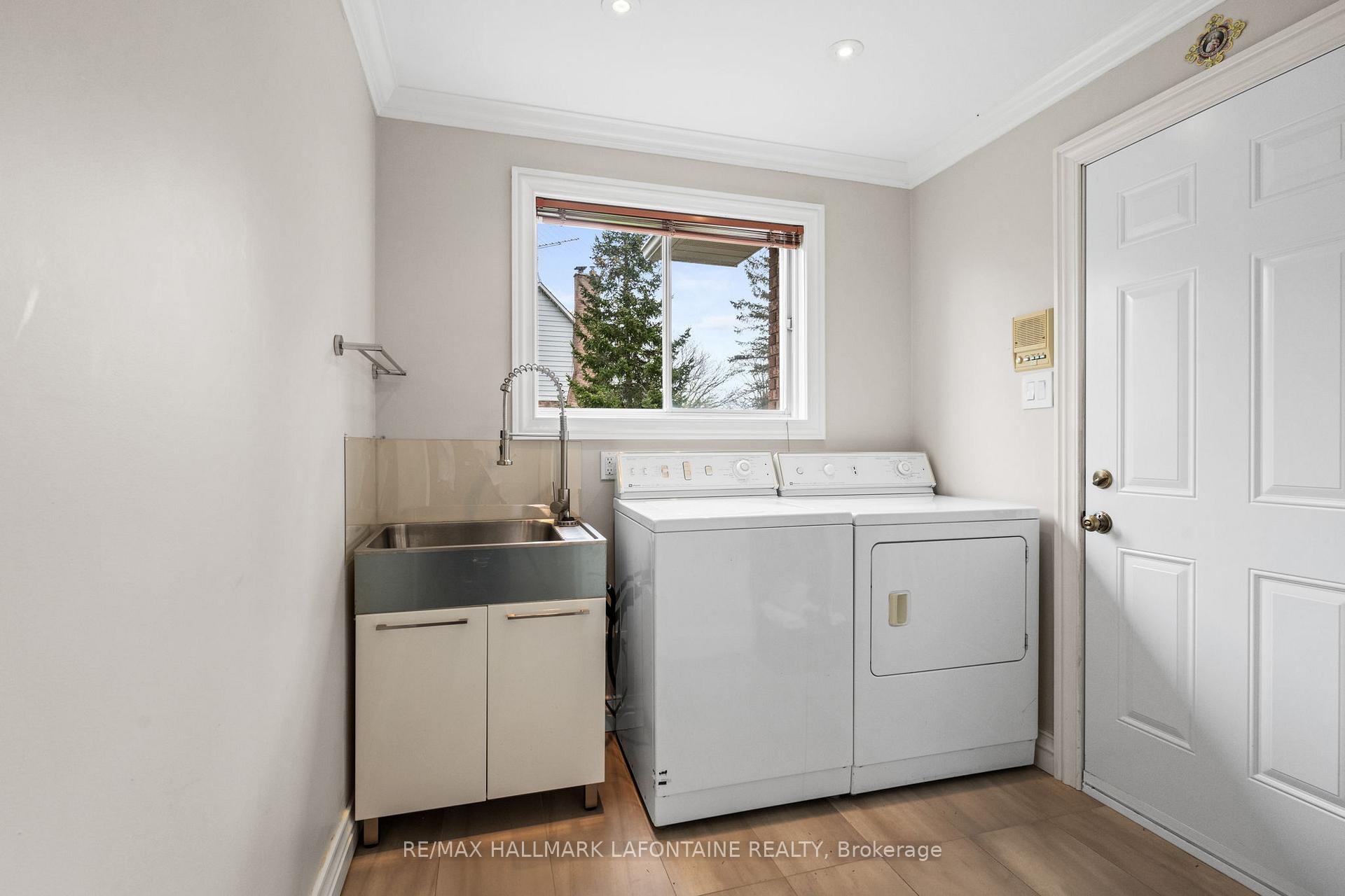 Photo 16 of 6427 Russell Road, Ottawa, Carlsbad Springs — HOMEH