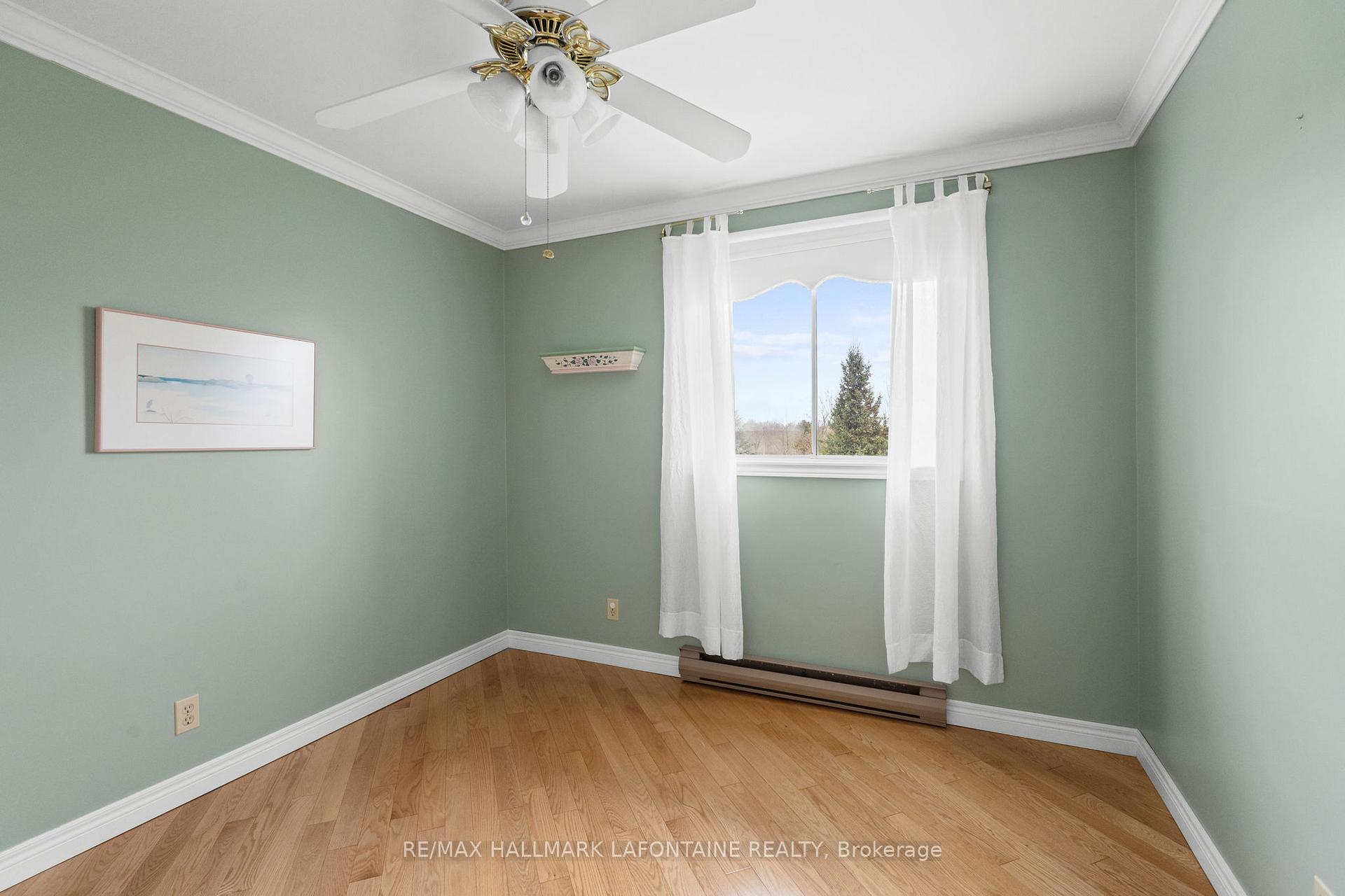 Photo 19 of 6427 Russell Road, Ottawa, Carlsbad Springs — HOMEH