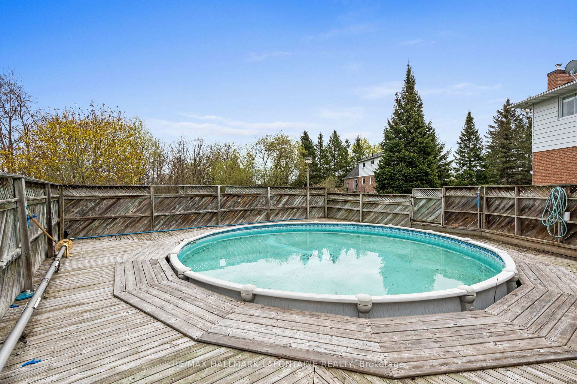 Photo 25 of 6427 Russell Road, Ottawa, Carlsbad Springs — HOMEH