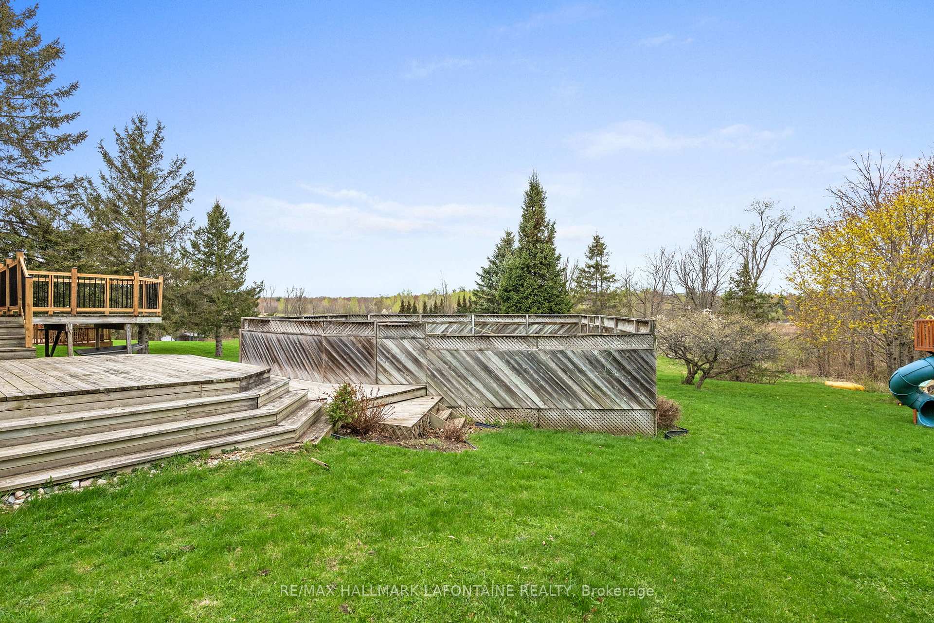 Photo 28 of 6427 Russell Road, Ottawa, Carlsbad Springs — HOMEH