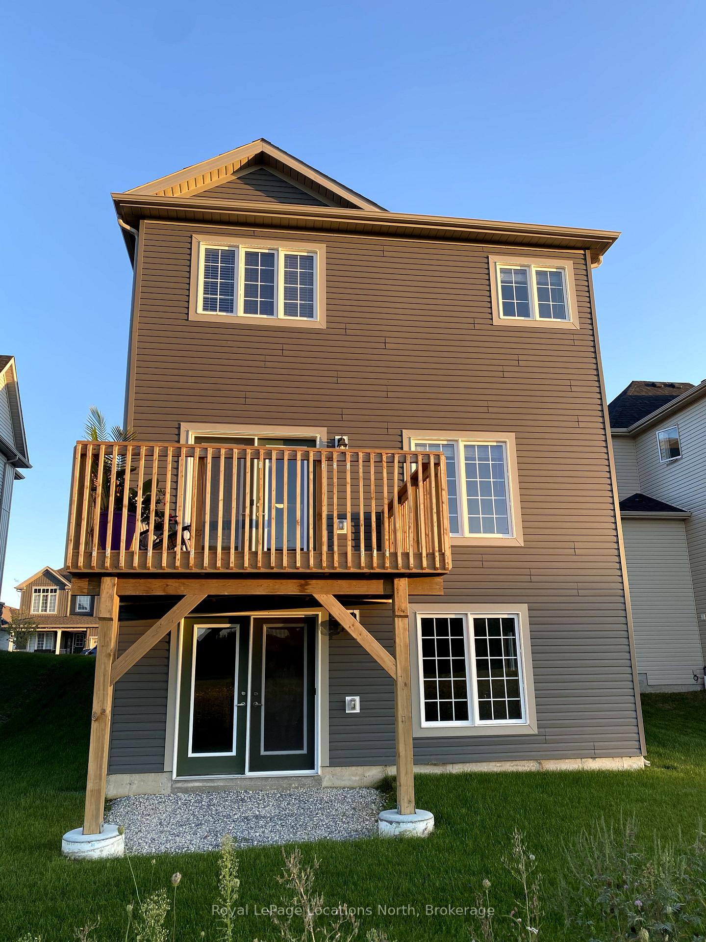 Photo 21 of 214 Prescott Drive, Clearview, Stayner — HOMEH